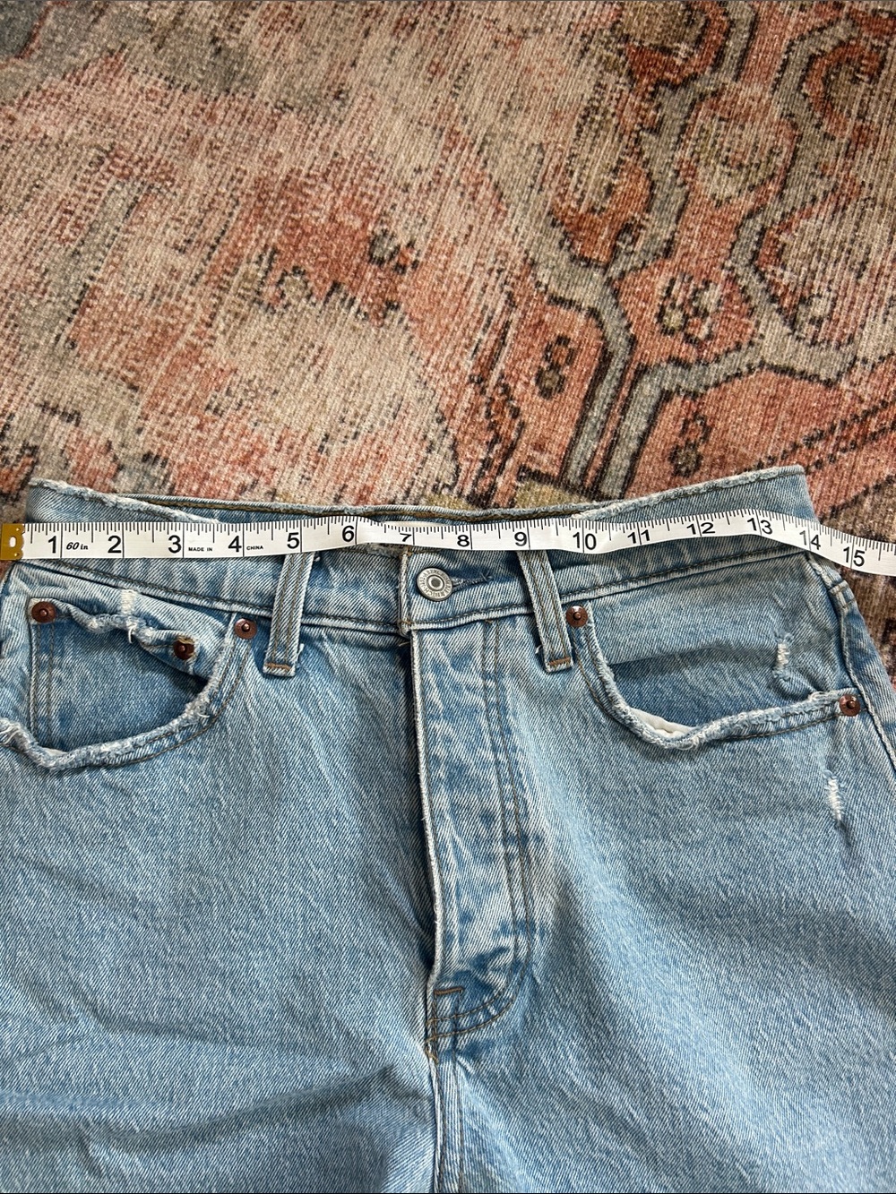 Abercrombie 7’’ Dad short Light Wash Cutoff Denim Shorts - curve love - Picture 3 of 5